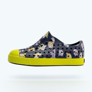 Native Jefferson Star Wars Print -Regatta Blue / Chartreuse Green /Mando size 8